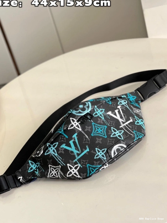 Aaa replica ru VUITTON BUMBAG DISCOVERY LOUIS 0801